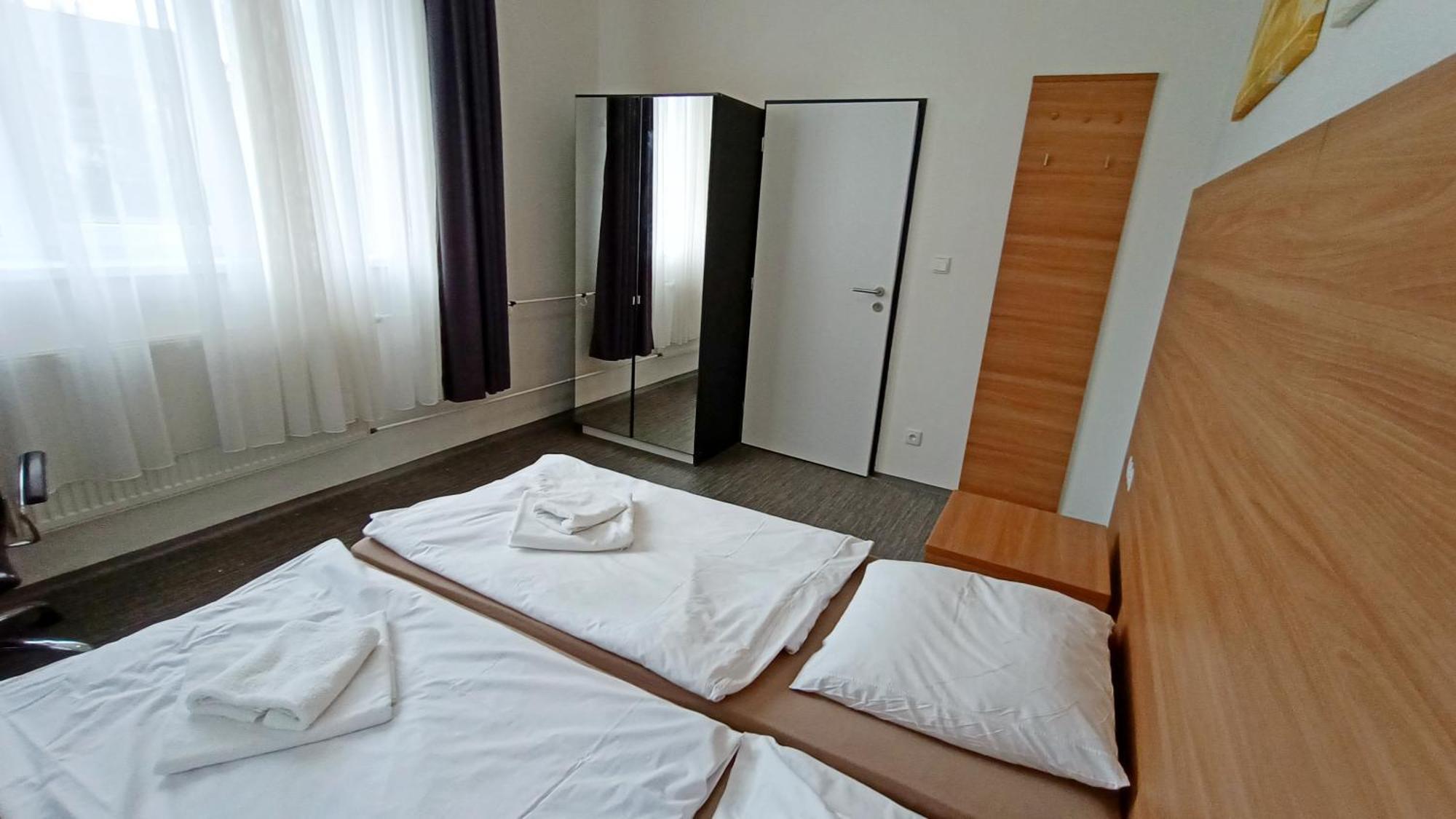 Apartments Gato Karlovy Vary Stara Role Exterior foto